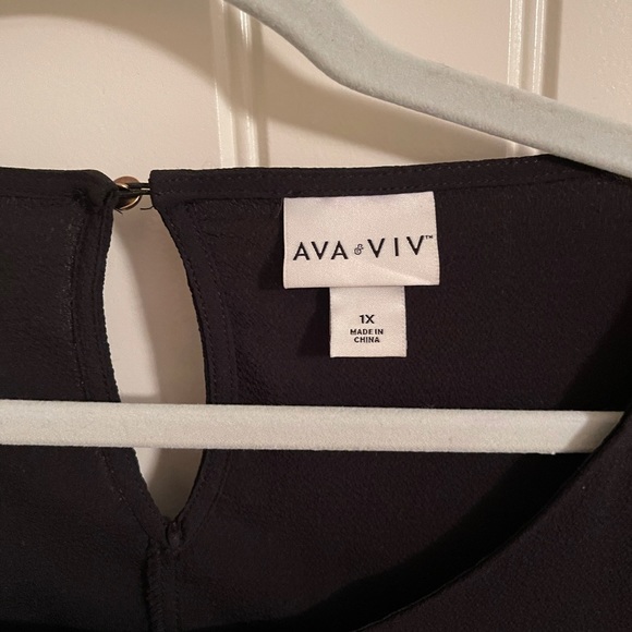 Ava and Viv Black Bell Sleeve Top - Picture 3 of 4